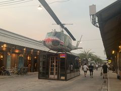 -席娜卡琳火车铁道夜市