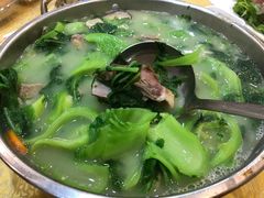 烧骨煲淋大芥菜-九大簋家宴(北京路店)