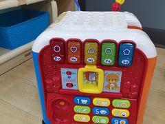 -黄浦乐烁龙鱼宝贝托育园(海潮路校区)