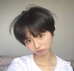 -时尚殿堂明星门店