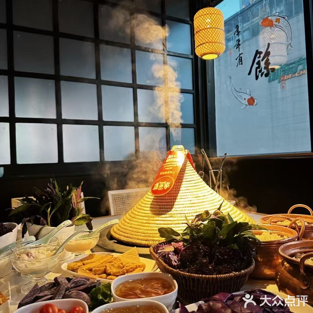 热气腾腾的鱼火锅之夜