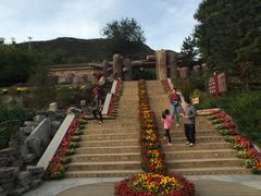 大门-百里山水画廊