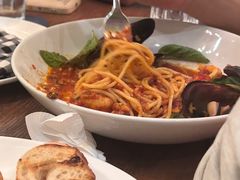 -ROAST coffee & eatery