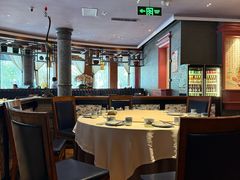 -八府香鸭·啫啫煲(华山路店)