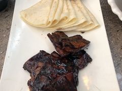 红烧肉配薄饼-院子餐厅·大锅菜·老杭帮(桥西直街店)
