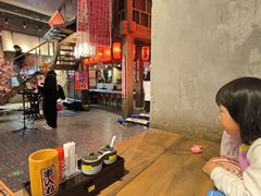 -瑞虹新天地月亮湾