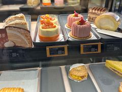 -星巴克臻选(盐城金鹰聚龙湖店)