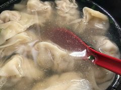三鲜大馄饨-万寿斋(山阴路店)