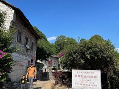 -高荡千年布依古寨旅游景区