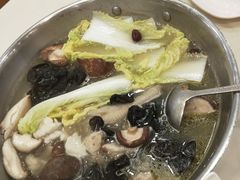 -一席地·本地鸡窝·杭帮鸡火锅(萧山银隆百货店)