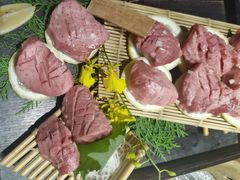 -山川小町·极番烧肉(新地假日广场店)