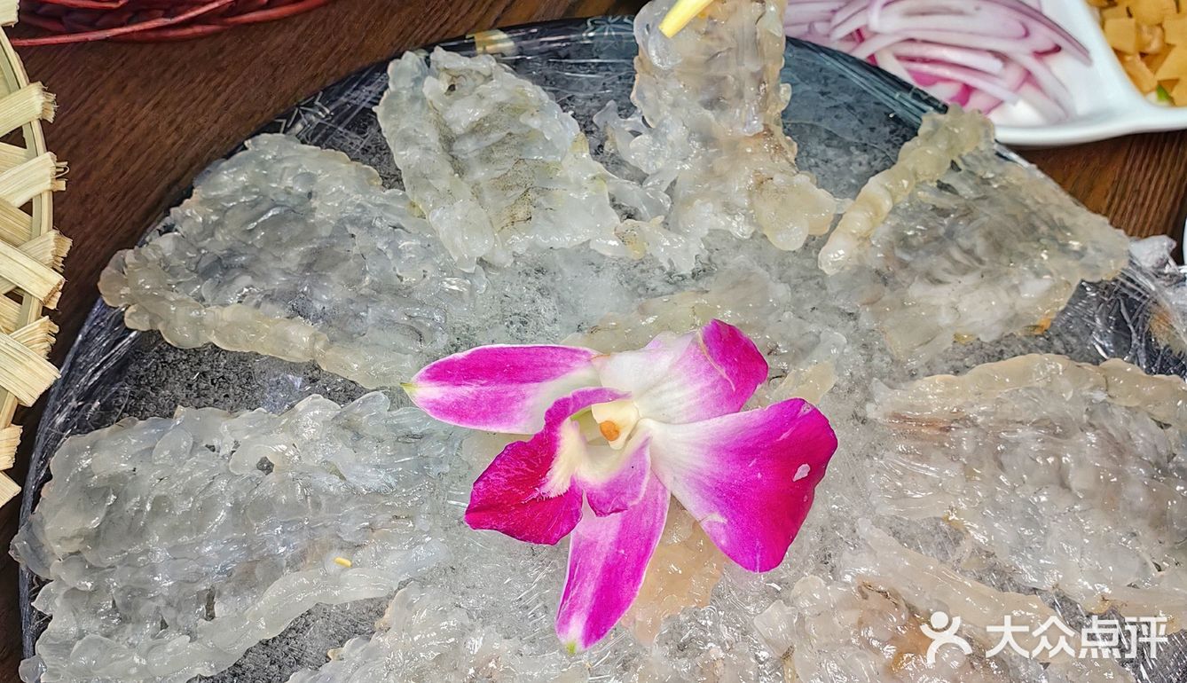 汕头市金平区长平路81号菊园南苑60栋3座101#鱼生