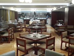 包厢-武汉光谷广场杨家湾地铁站怡程酒店