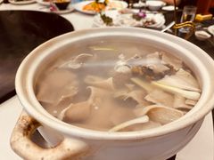 -榕树下海鲜馆(坪山路店)