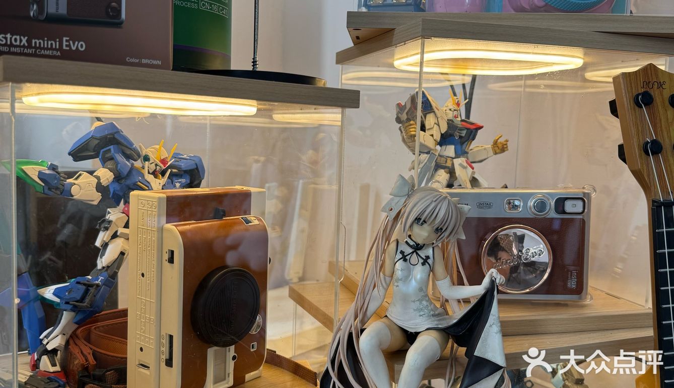 在东莞！这咖啡店里还能玩拍立得？？☕️