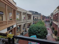 -王府井奥莱临潼小镇(临潼店)