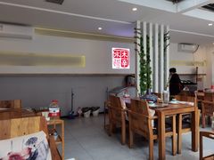 -毛辣果·贵州红酸汤牛肉火锅(西单店)