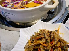 蘑菇-大理董·董家小厨野生菌火锅(古城旗舰店)