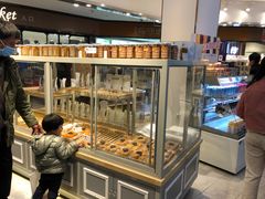 面包甜点陈列柜-BreadTalk面包新语·烘焙蛋糕(广州白云五号店)
