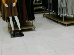 -优衣库(洛阳中州万达广场店)