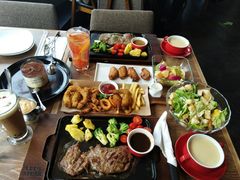-必胜客(璞丽中心店)