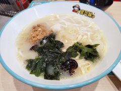 -灵芝妹子海鲜米线(凯德和平广场店)