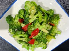 炒西兰花-花儿家宴(康城花园店)