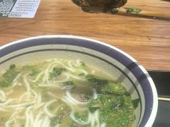 -云阿蛮云南生烫牛肉米线(奉贤路店)