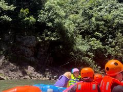-安吉龙王山峡谷漂流