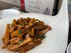 油焖春笋-松针蔡记蒸饺(花园路店)