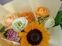 -何兮花店·气球派对鲜花店(马桥银春路万科城店)