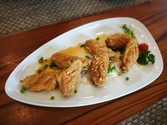 -Chom Cafe and Restaurant