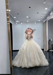 -予白婚纱礼服馆