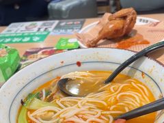 -蒙自源米线大王(东站店)