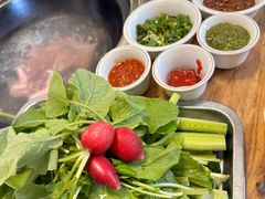 -牧民人家羊粪火自煮手把肉餐馆