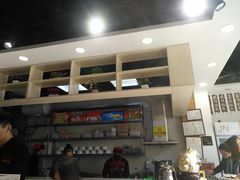 -百品聚旋转火锅(万德庄店)