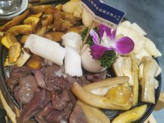 -一朵菌·野生菌探索家火锅(南亚店)
