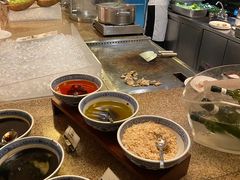 自助调料区-上海东方佘山翰悦阁酒店·Vie全日制餐厅