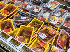 -三只松鼠生活馆(芜湖弋江金鹰店)