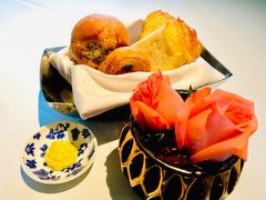 给餐前包涂满黄油的孩子-牛排家(北京长安街英皇集团中心店)