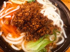 -丽虹云南过桥米线(兴工街店)