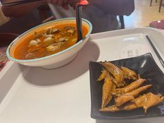 -何记花甲(海岸城旗舰店)