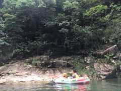 -安吉龙王山峡谷漂流