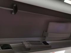 -moll学习桌椅(上海久光百货店)