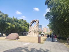 -上海市龙华烈士陵园