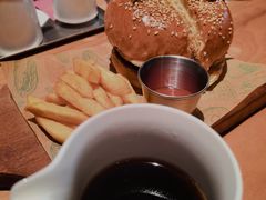 -三勾JJJ Burger&Coffee(梅溪湖店)