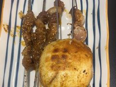 -许哥东北烧烤·铁丳烤串·宫后夹肉(繁花中心店)