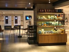 -星巴克(静安嘉里中心B2店)
