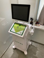 -LESSMORE科技头皮理容中心