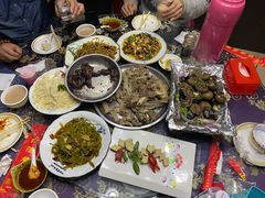 -玛拉沁艾力手把肉蒙餐